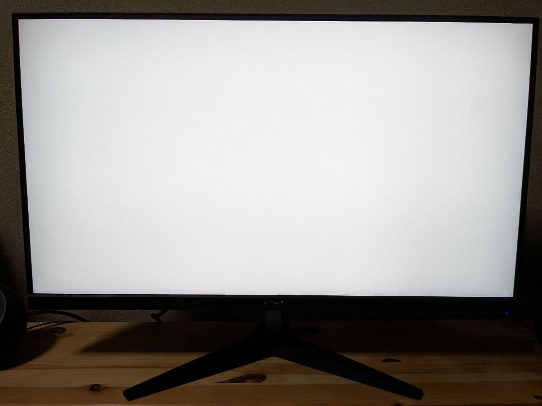 28インチ 4K モニター