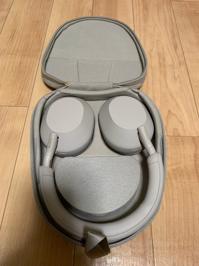 SONY WH-1000XM5 ワイヤレスヘッドホン 【美品】