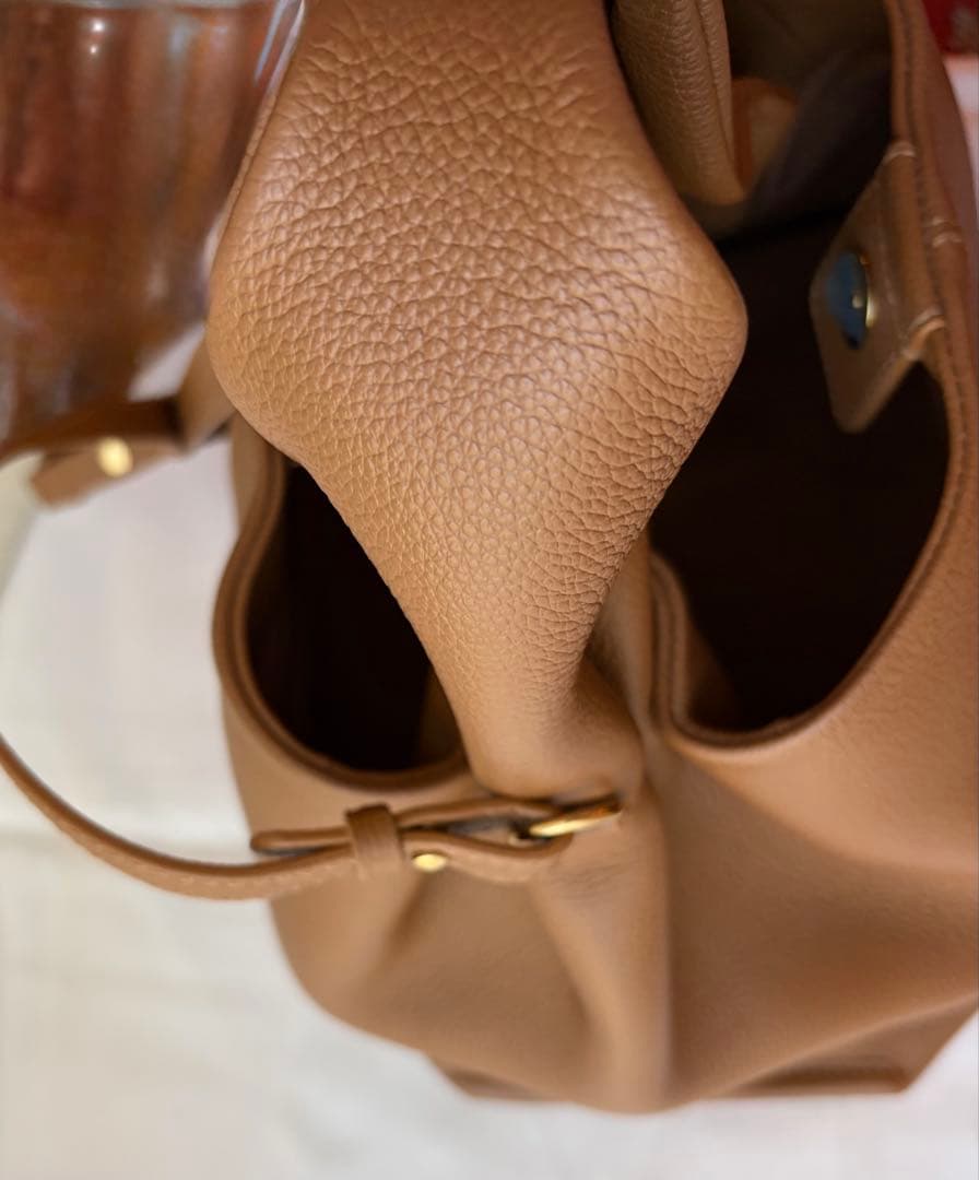 ポレーヌ Pole’ne Numero9 キャメルブラウン　レザー ハンドバッグ