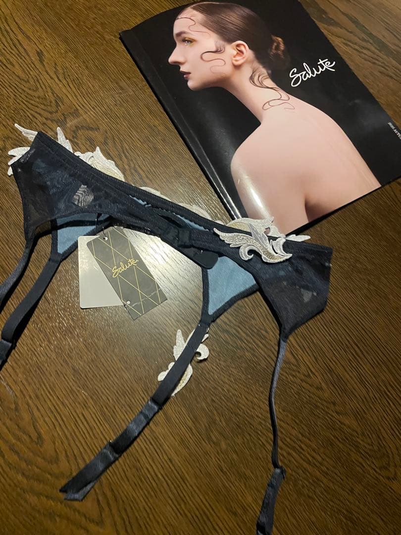 【サイズ】Mサルート[Salute] ガーターベルト94G