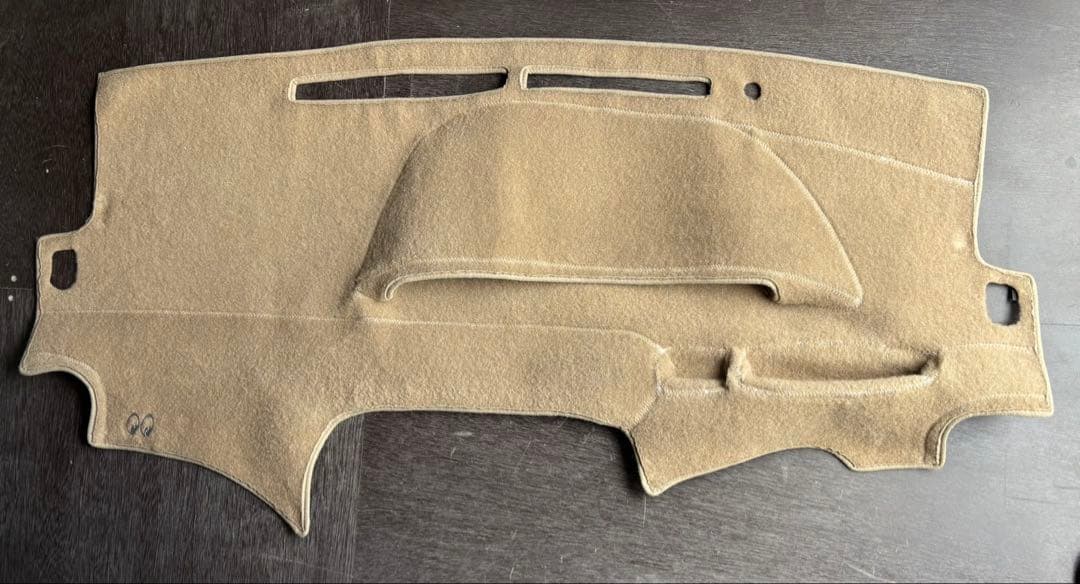 ムーンアイズダッシュマットNHP10 アクア 前期 (PRIUS-C) USDM