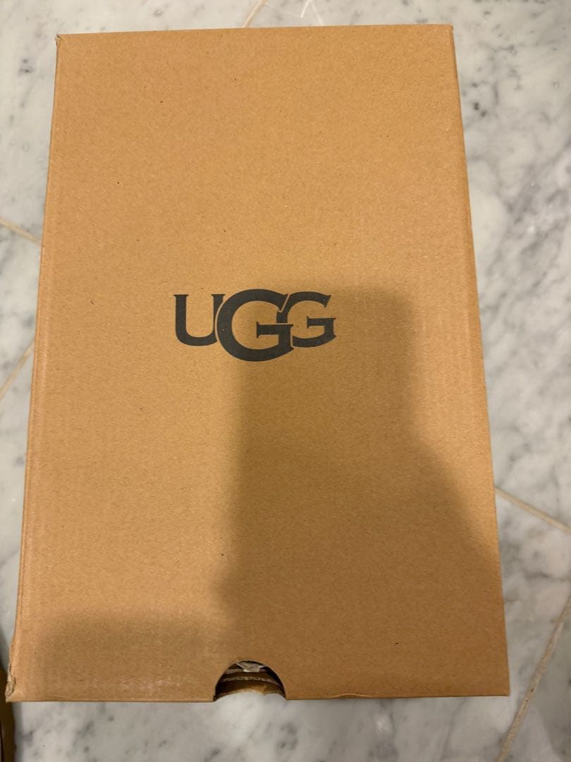 靴 UGG