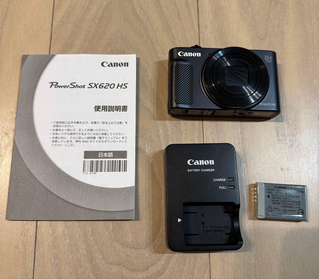 Canon PowerShot SX620 HS 本体と付属品