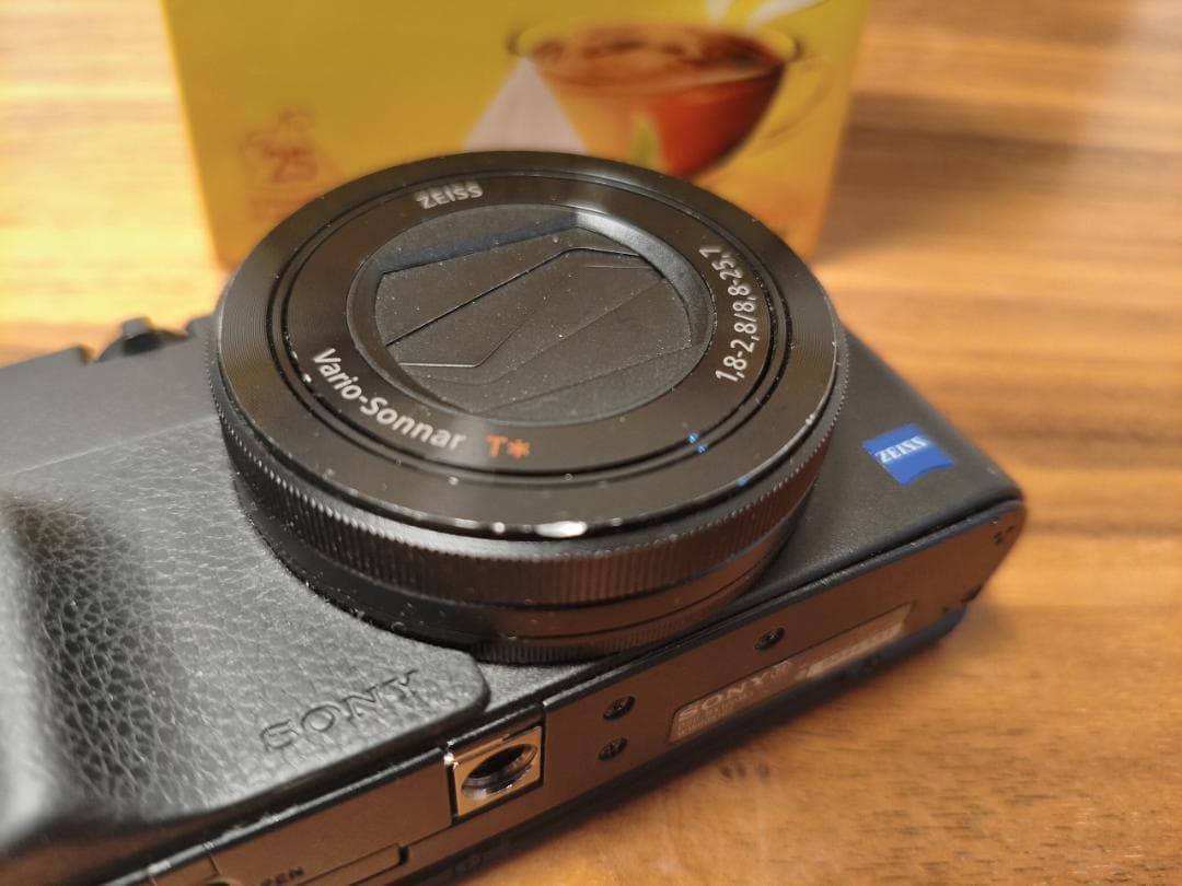 デジタルカメラ SONY Cyber-shot DSC-RX100m3