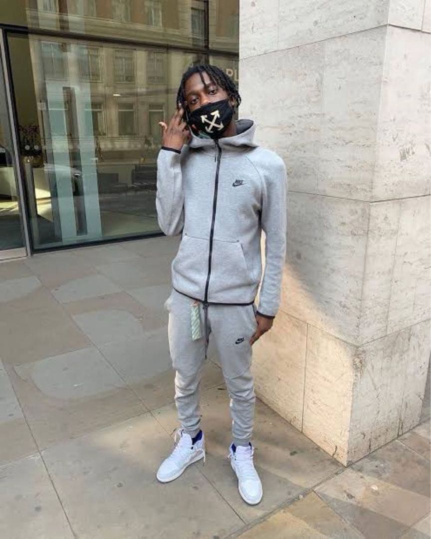 ナイキ　テックフリース　セットアップ　上下セット　パーカー　パンツ