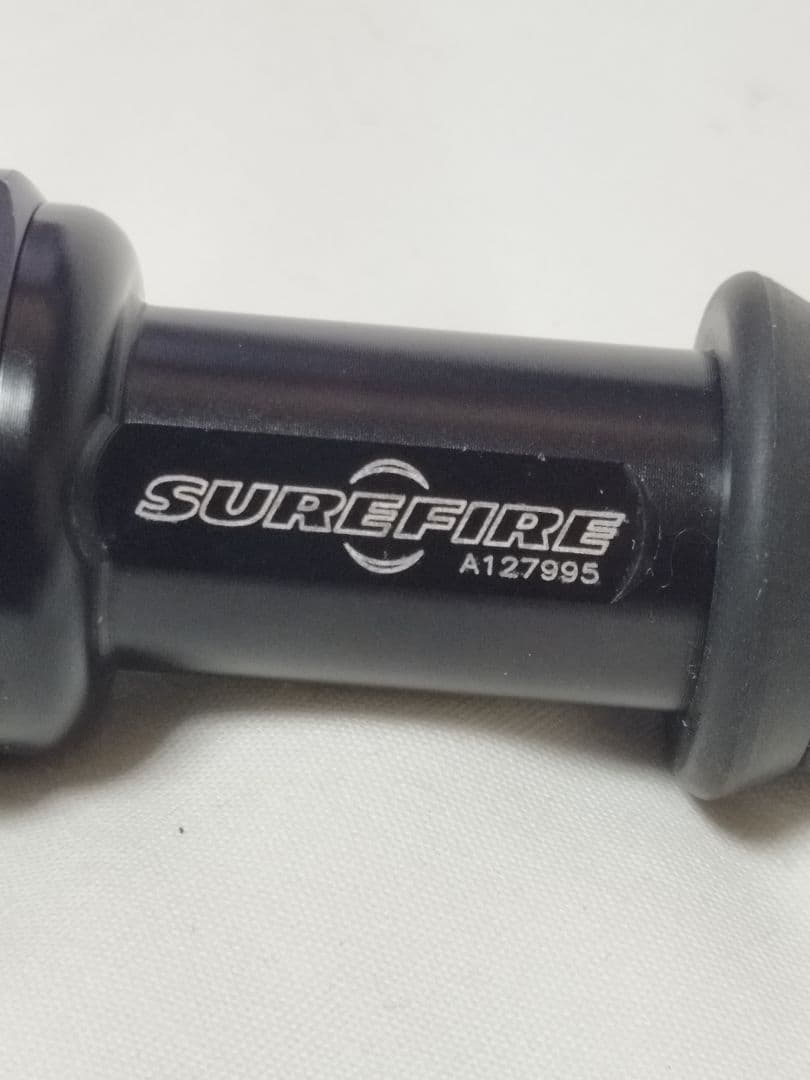 (J-38)SURE-FIRE Z2コンバットライト　希少キセノンランプ　旧ロゴ