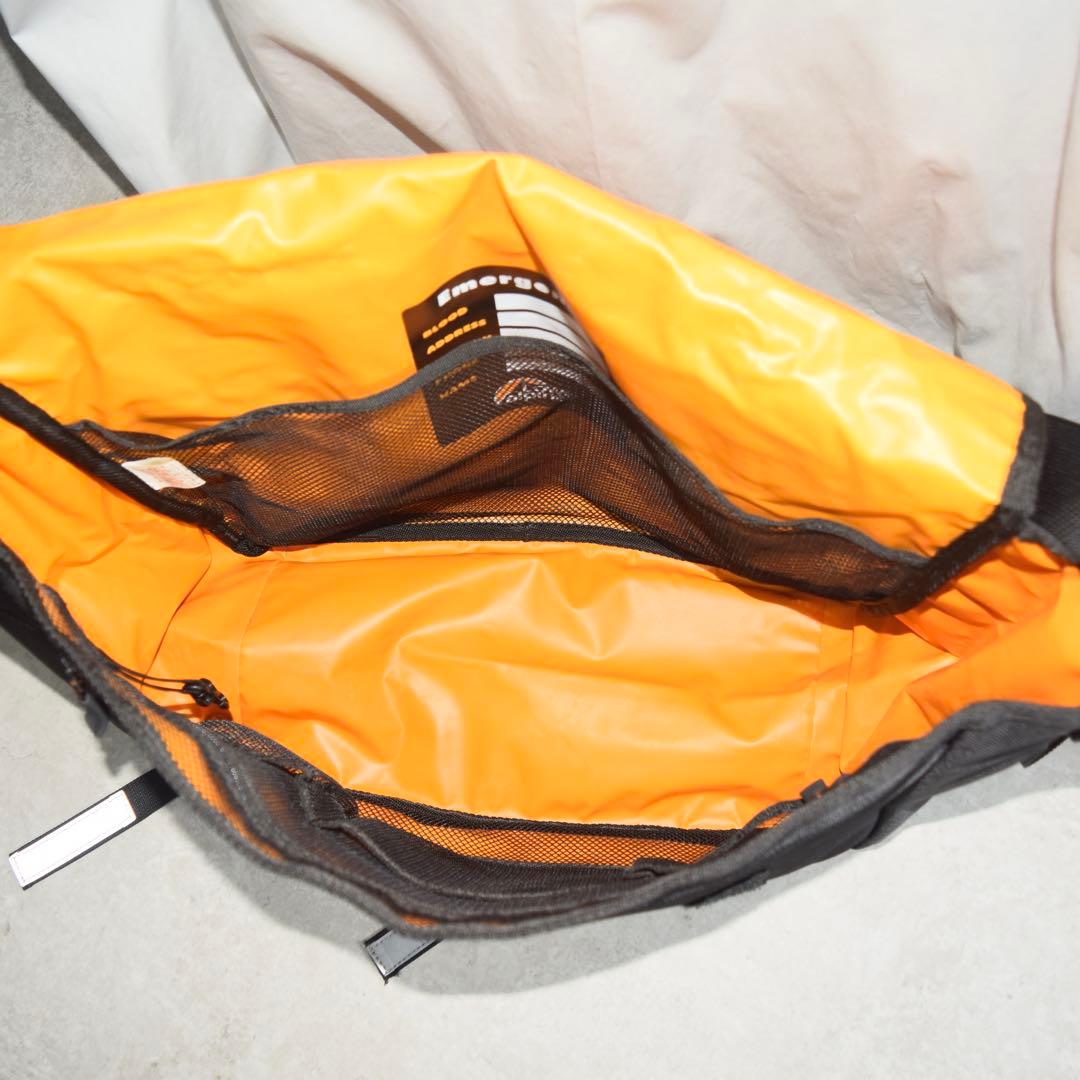 y2k Lowe alpine メッセンジャーバッグ 大容量 ブラック テック系