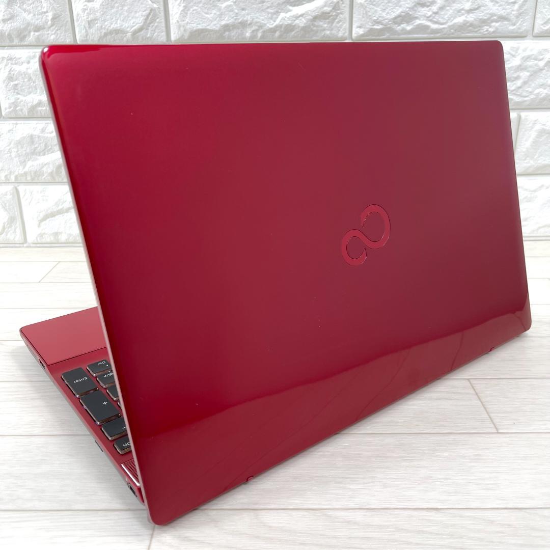 富士通 第8世代 i7 新品SSD512＋HDD メモリ16 ノートパソコン