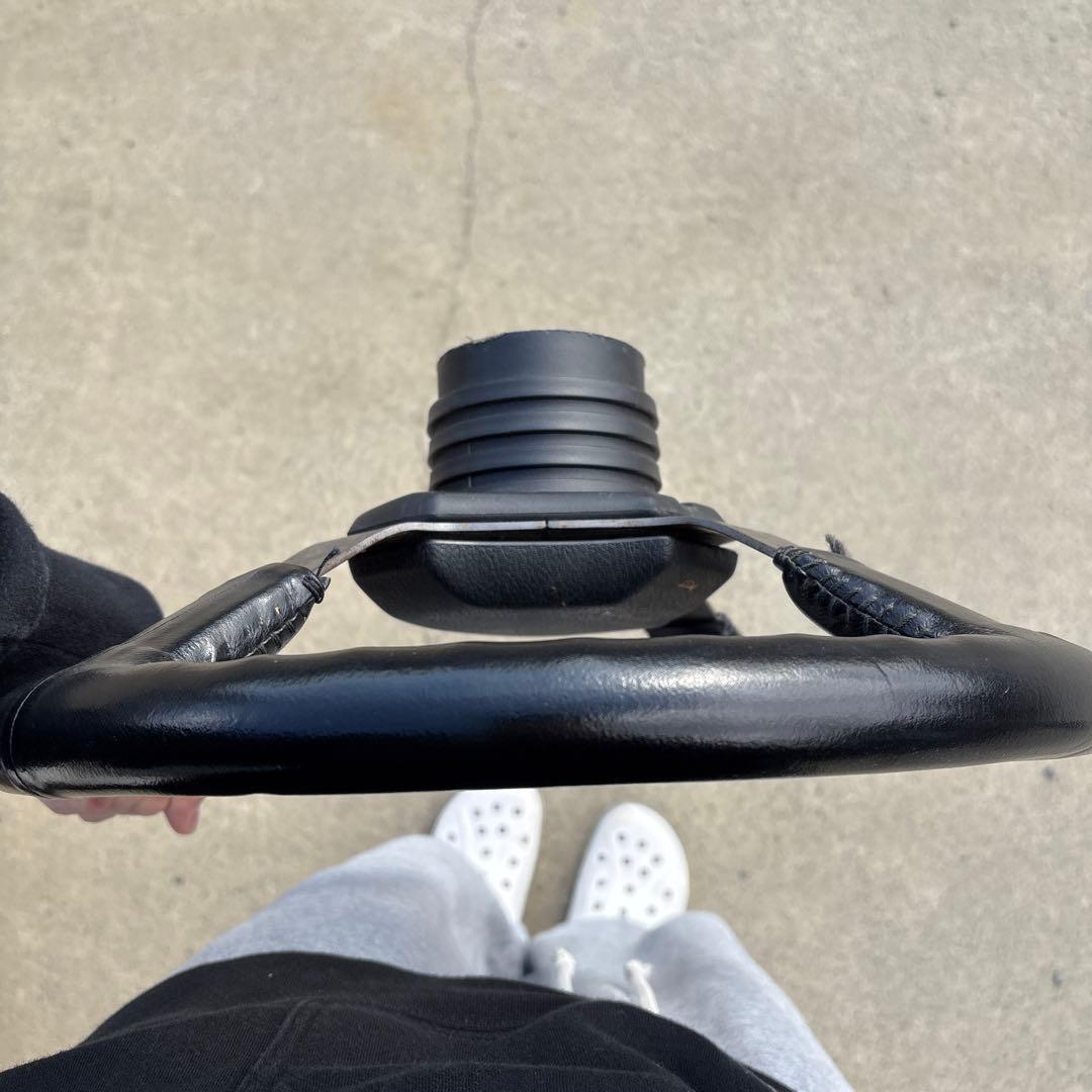 AE86純正ハンドル