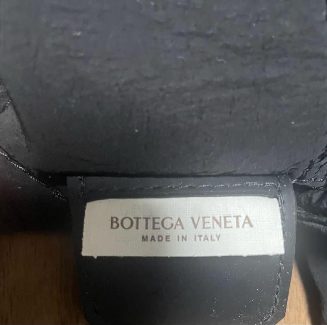 BOTTEGA VENETA　ボッテガヴェネタ　パデッドテックカセットショルダー