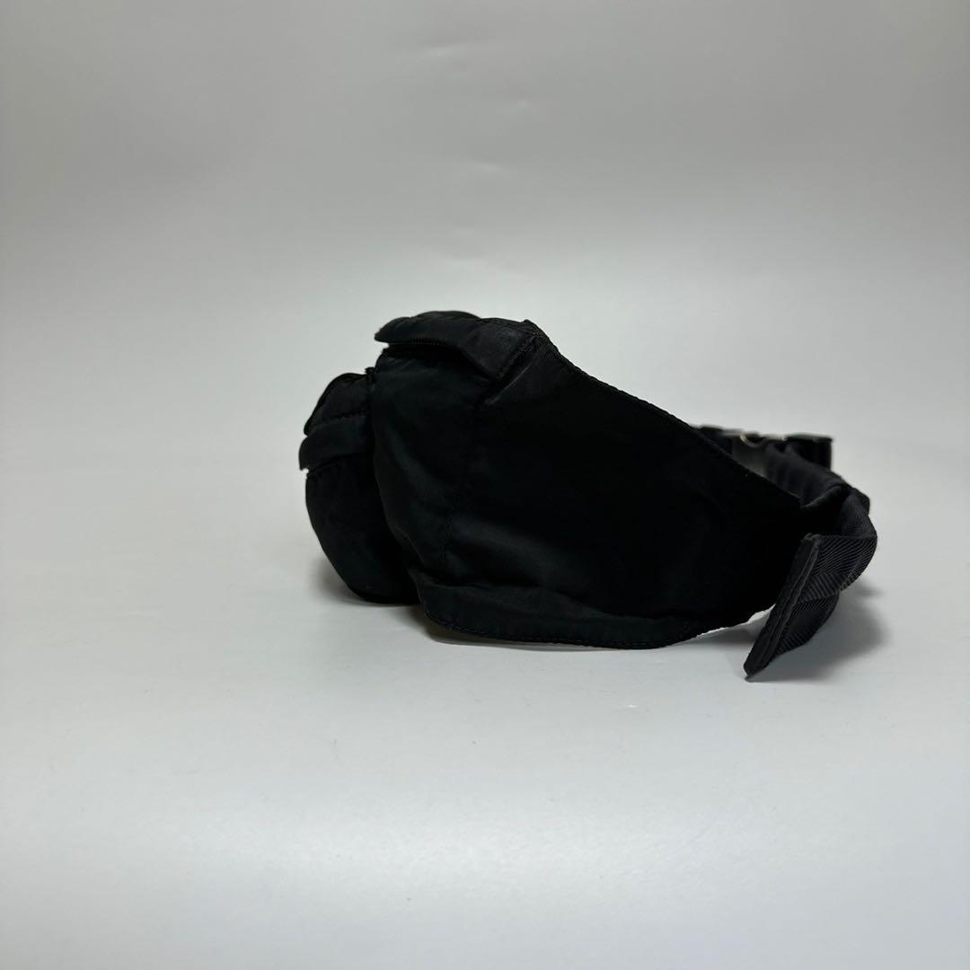 j77【極美品】プラダ　三角ロゴ　ナイロンブラック　ウエストポーチボディバッグ