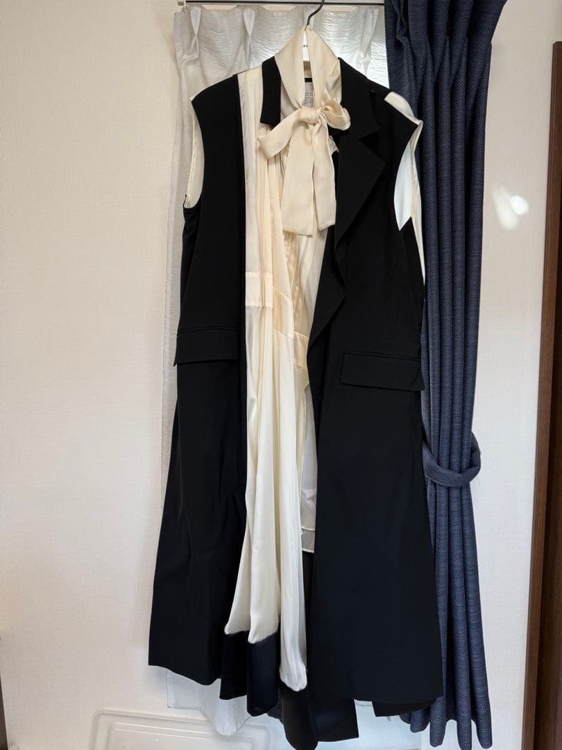 新品未使用☆希少☆定価27万☆sacai コレクションドレス