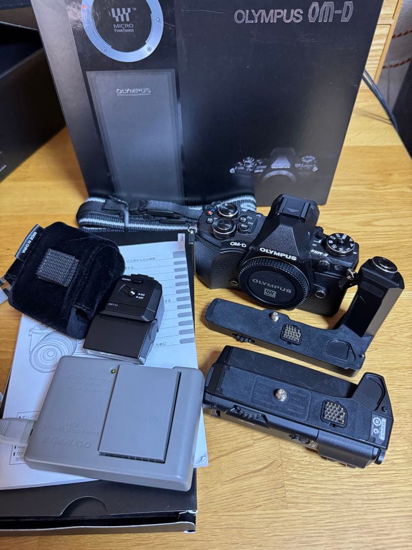 OLYMPUS OM-D E-M5 Mark II 【シャッター数6367】