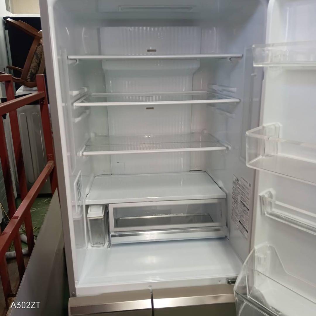 446 東芝大型冷蔵庫　400L強　小型　家庭用　自動製氷　右開き　ガラスパネル