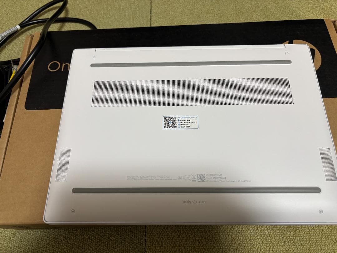 使用少　OmniBook 7 Aero 13 メモリ32GB　セラミックホワイト