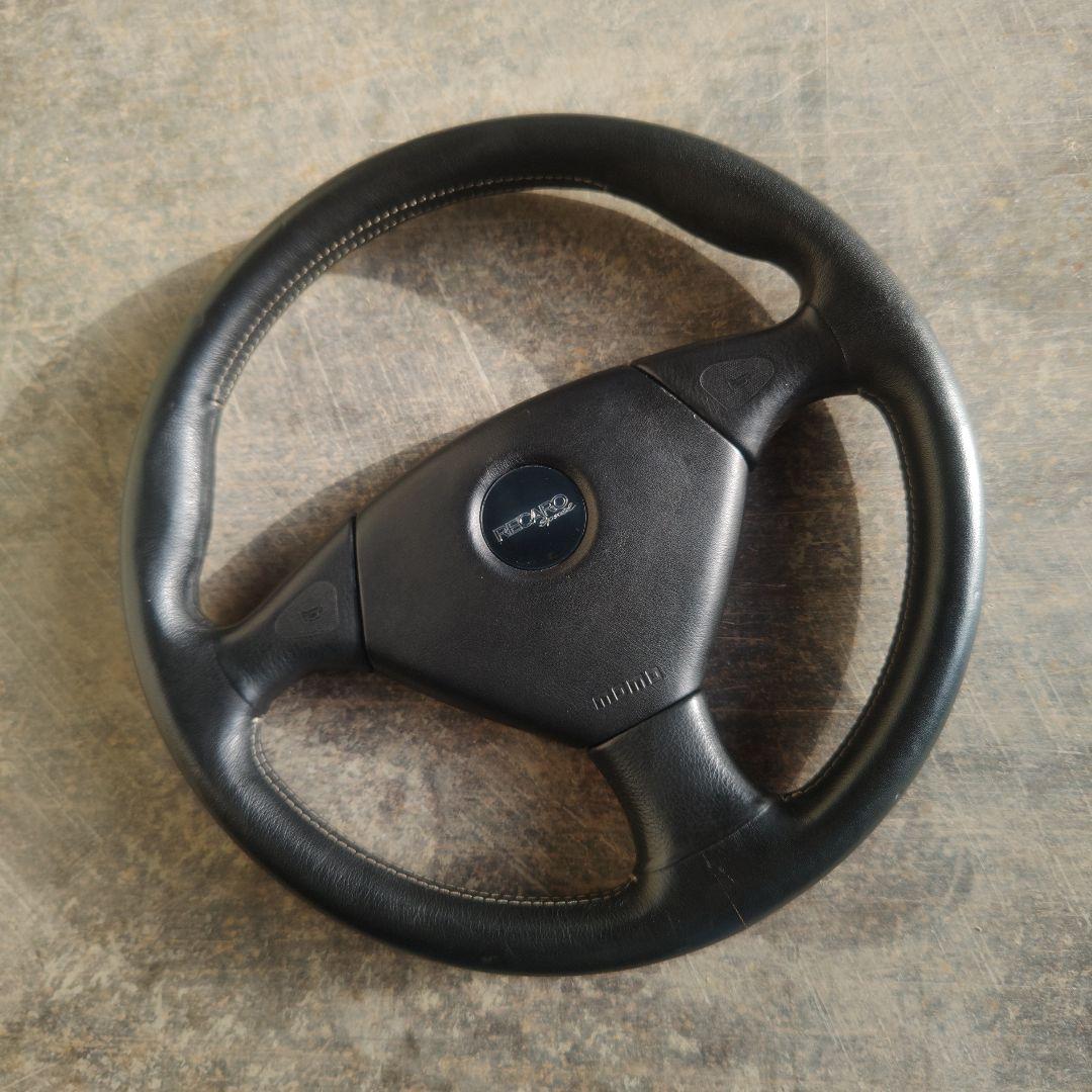 momo RECARO スペシャル黒