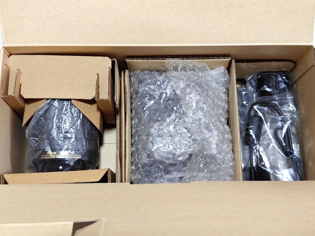 【使用極少】Nikon D7200 18-140mm+α ダブルズームセット♪