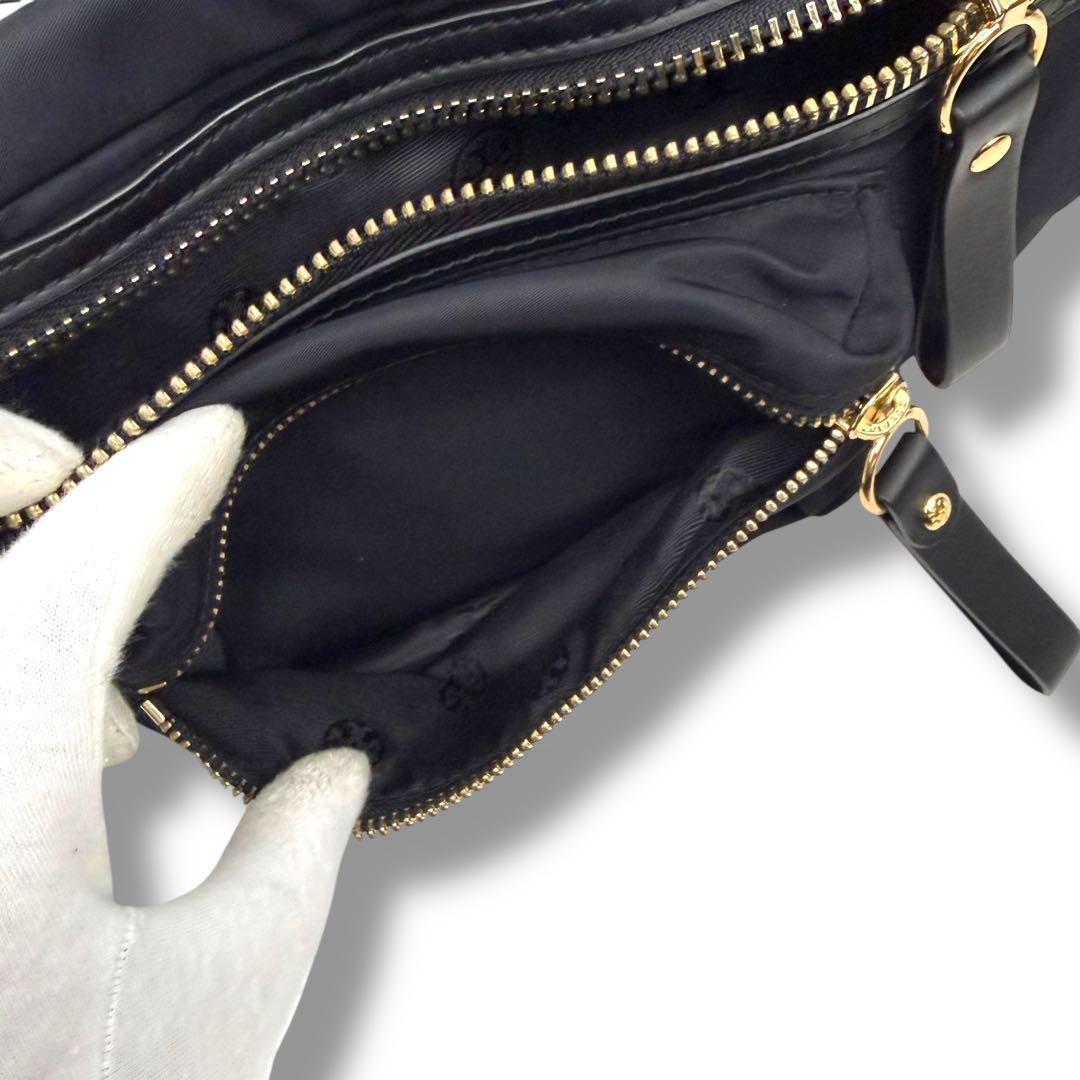 【美品】トリーバーチ ボディバッグ ウエストポーチ ナイロン