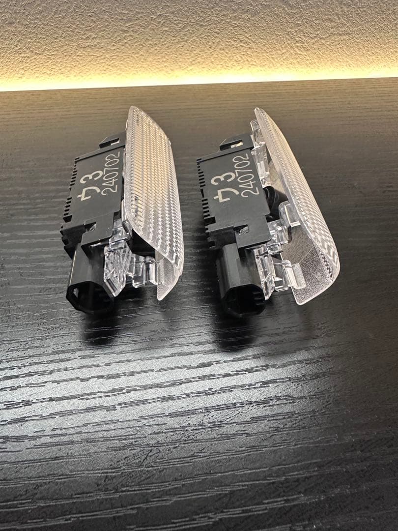 トヨタ純正　ランクル250 プロジェクションカーテシイルミ　ファーストED