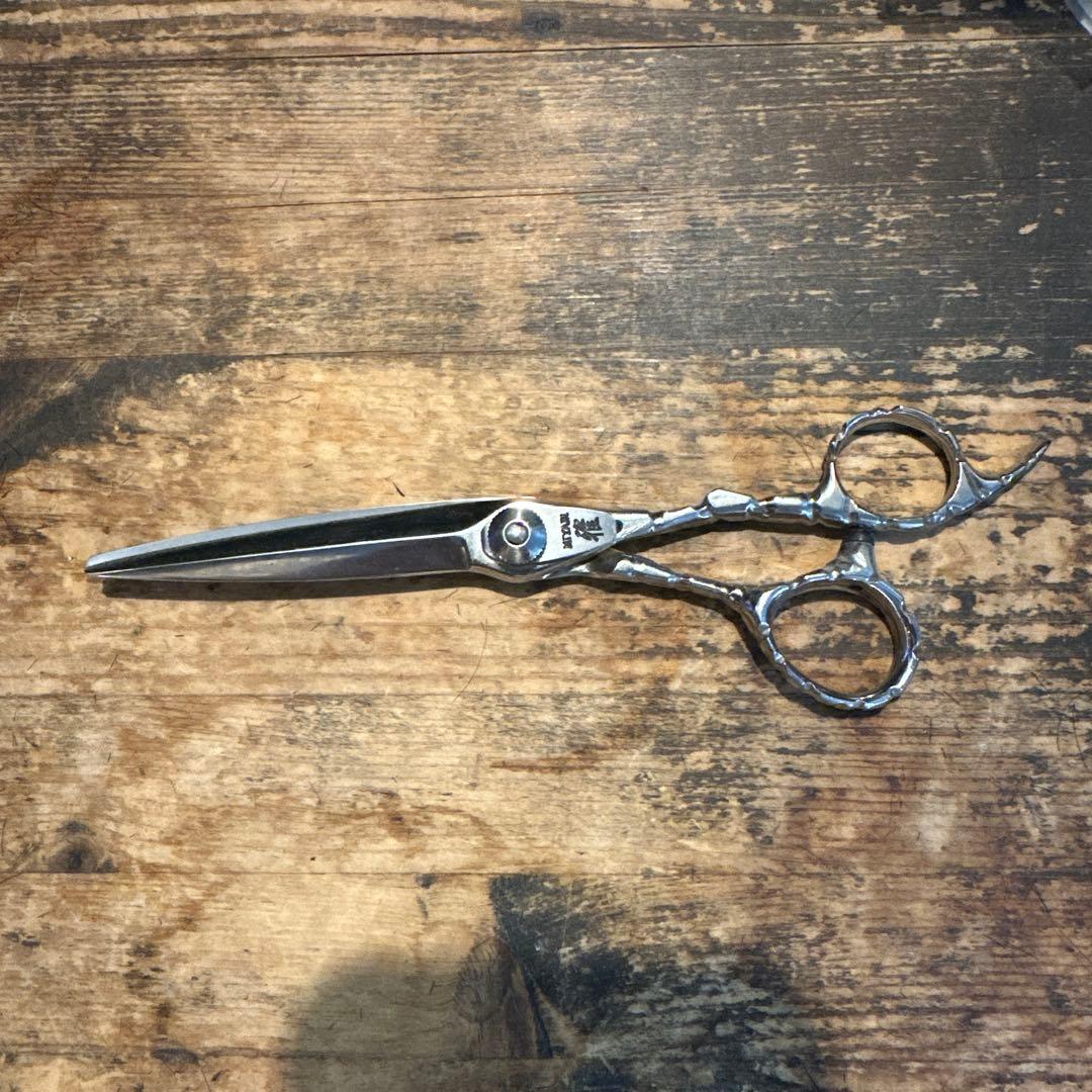 ブランドカット　理容　美容　鋏