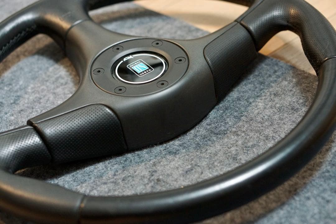 【しの】NARDI ナルディ Z5 36Φ ブラックレザー ステアリング
