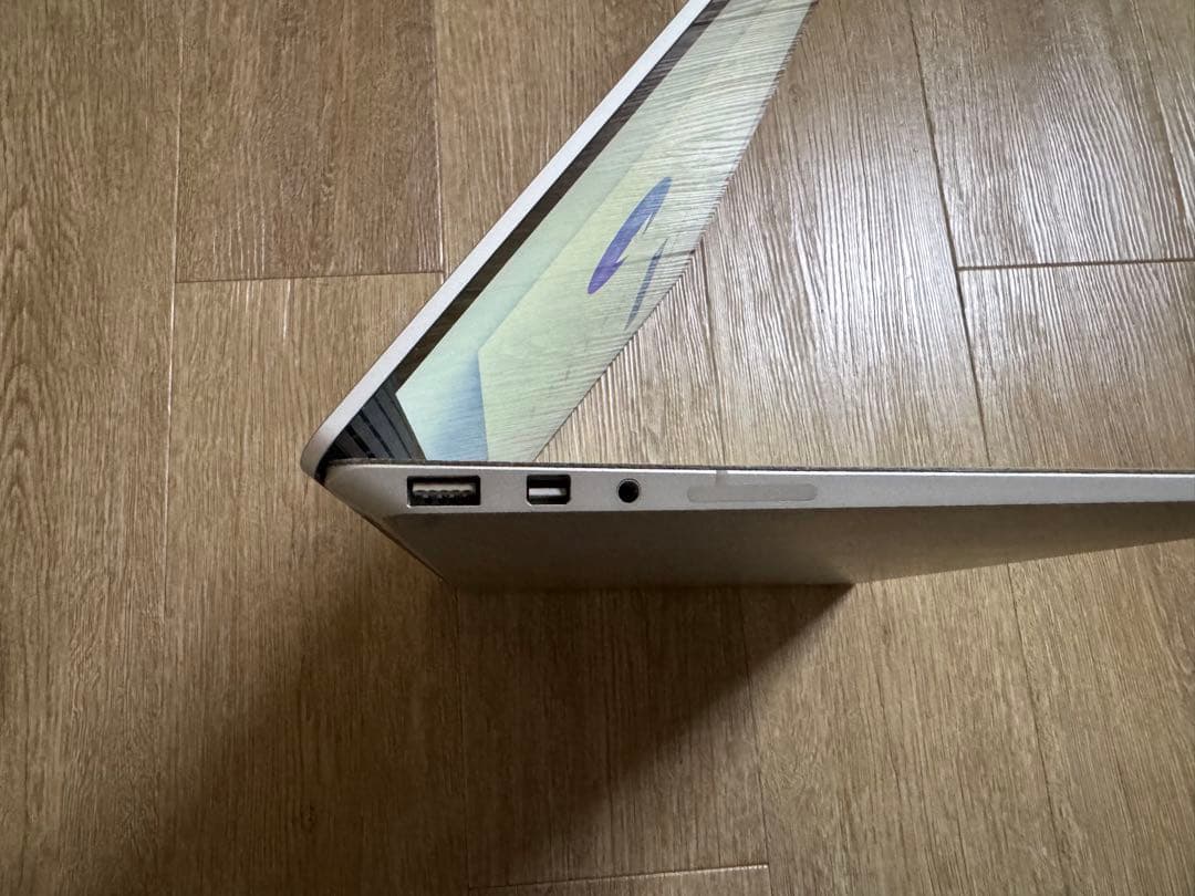 Microsoft Surface Laptop（型番：KSR-00022）