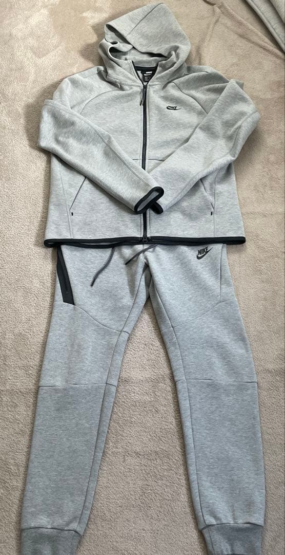 NIKEテックフリース上下セット‼️
