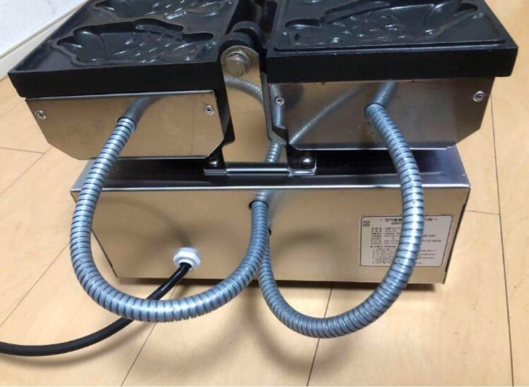 業務用　電気鯛焼器　たい焼き器　たい焼き