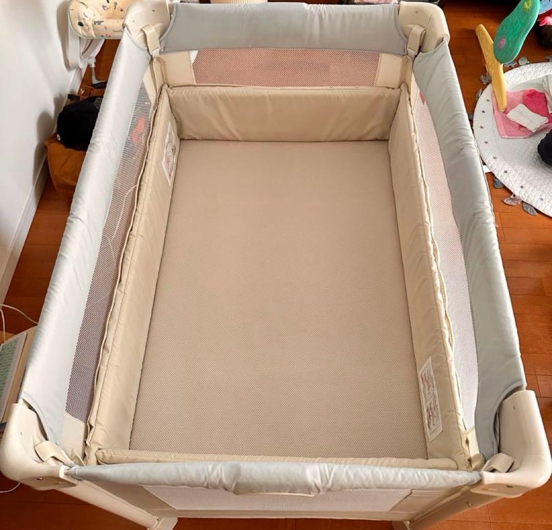 Aprica メッシュベビーベッド ベージュ