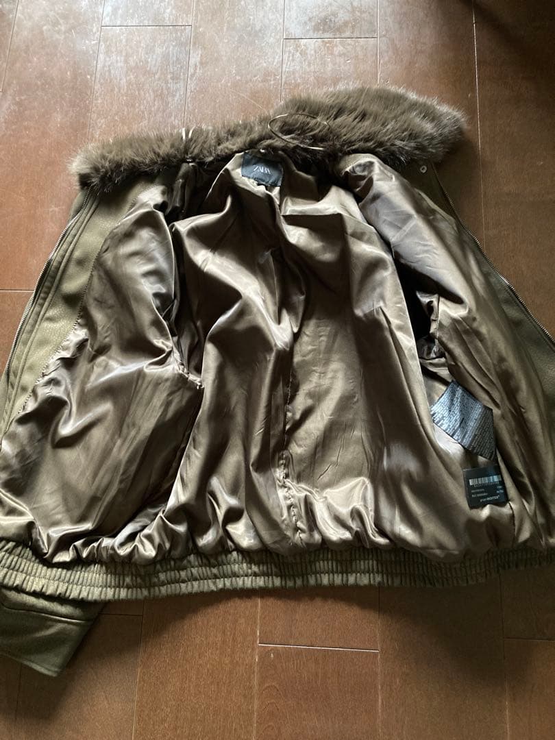 ASK 様ZARA カーキ　デタッチャブルカラー　スエード風JKファー取り外し可