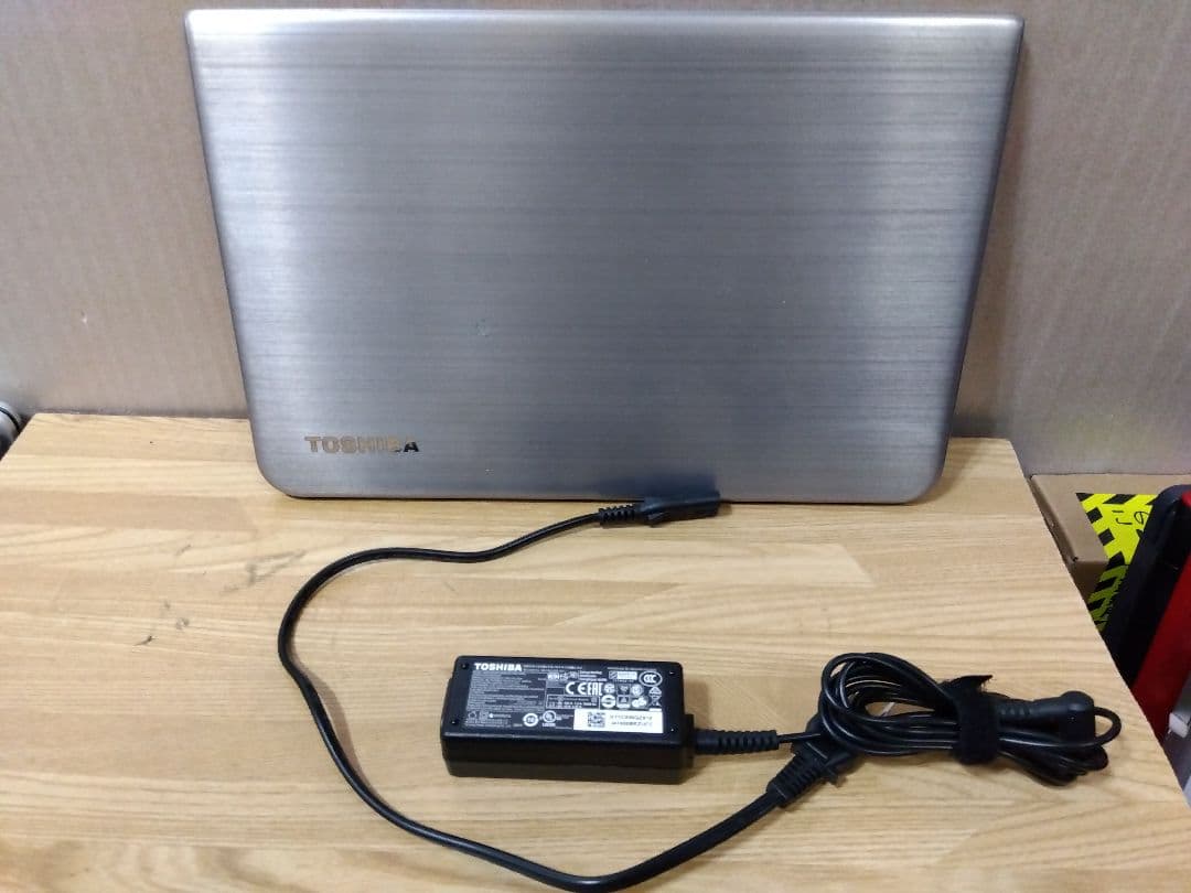 Windowsノート本体 Dynabook KIRA V83 i7 DTS harman/kardon