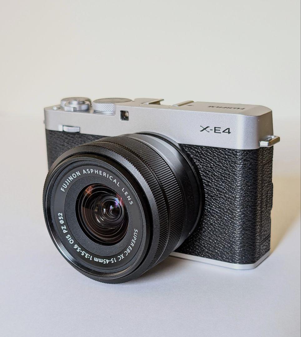 FUJIFILM X-E4 ミラーレスデジタルカメラ レンズキット シルバー