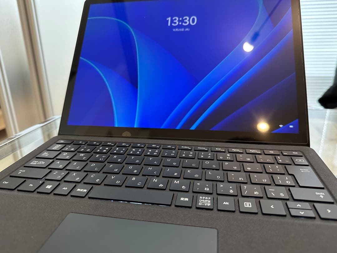 【値下げ/美品】Microsoft surface laptop2 256GB