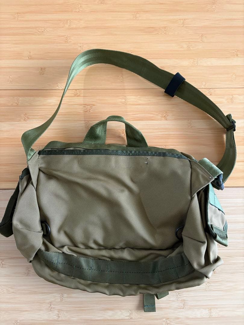 BRIEFING ブリーフィング　ランス2 　メッセンジャーバッグ　グリーン