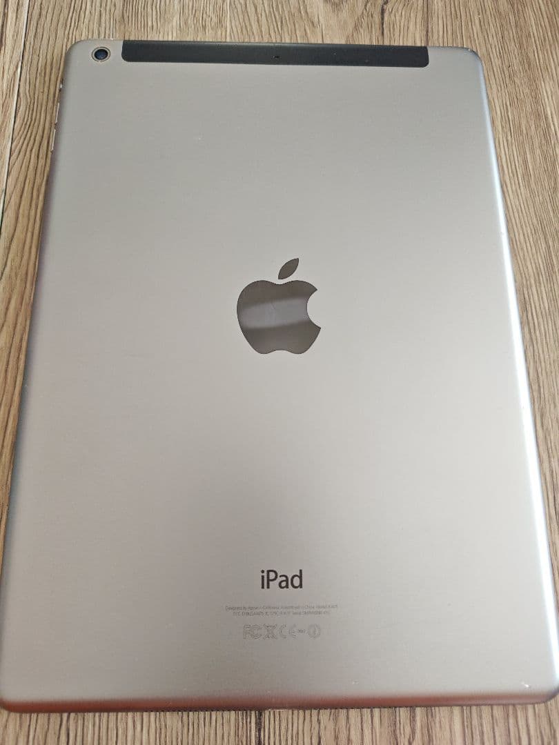 美品 iPadair2 64GB