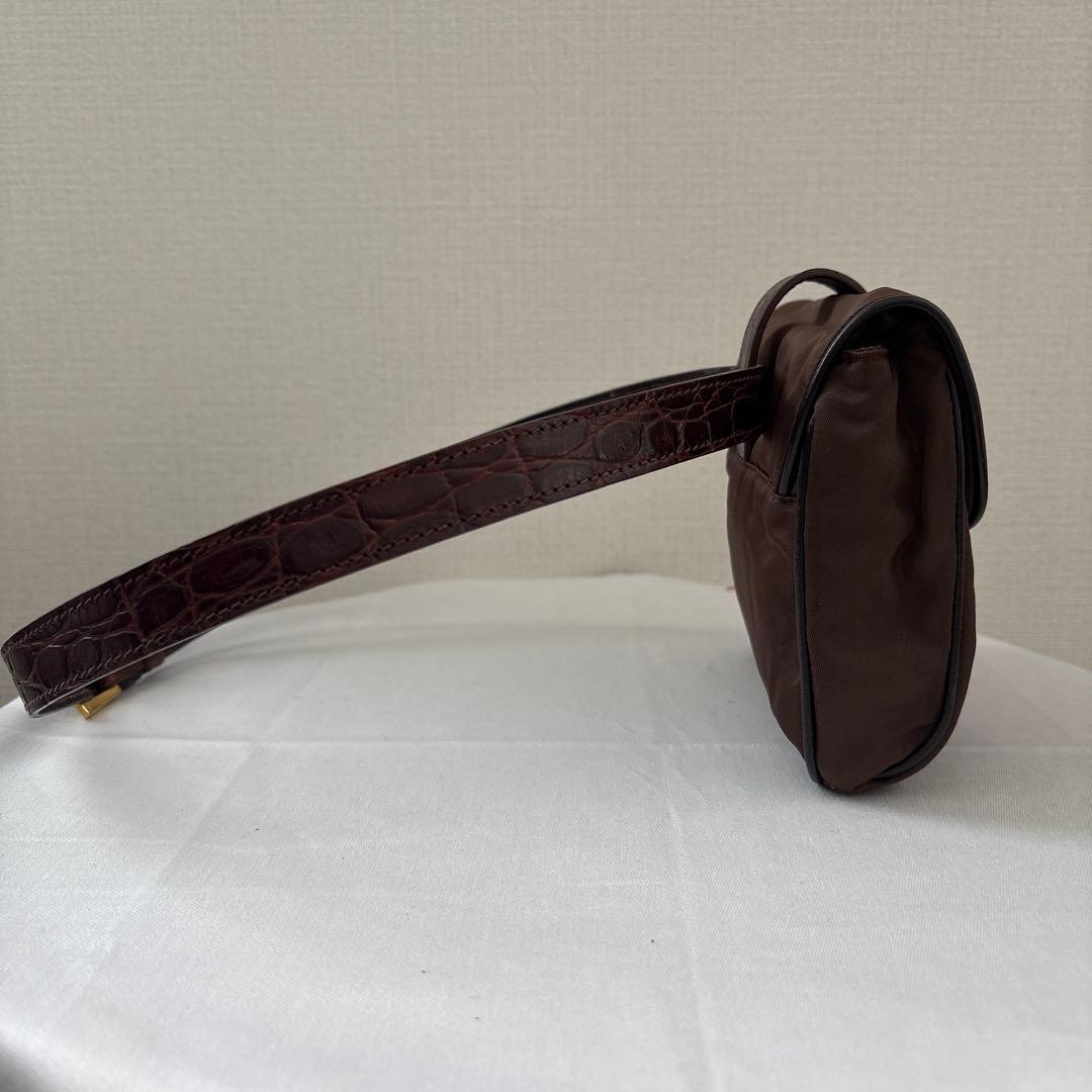 PRADA ボディバッグ・ウエストポーチ ブラウン