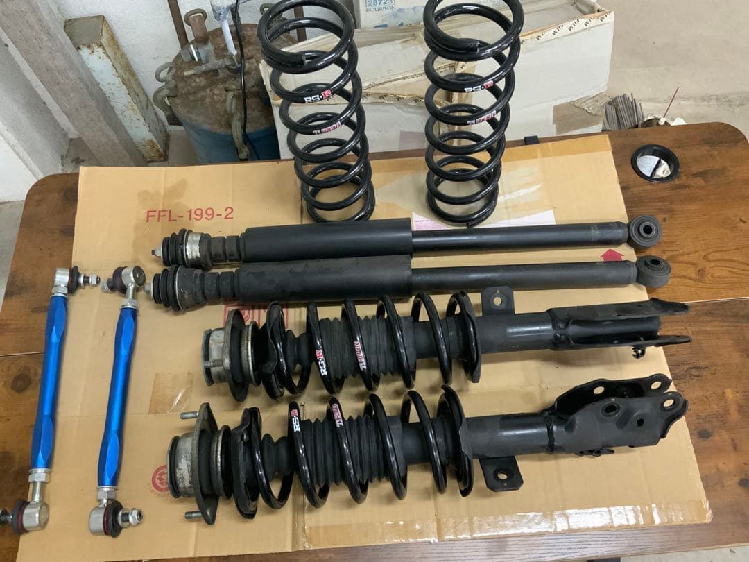 LA600S. FR純正ダンパー＆RSR（Ti2000）ハーフダウンサス