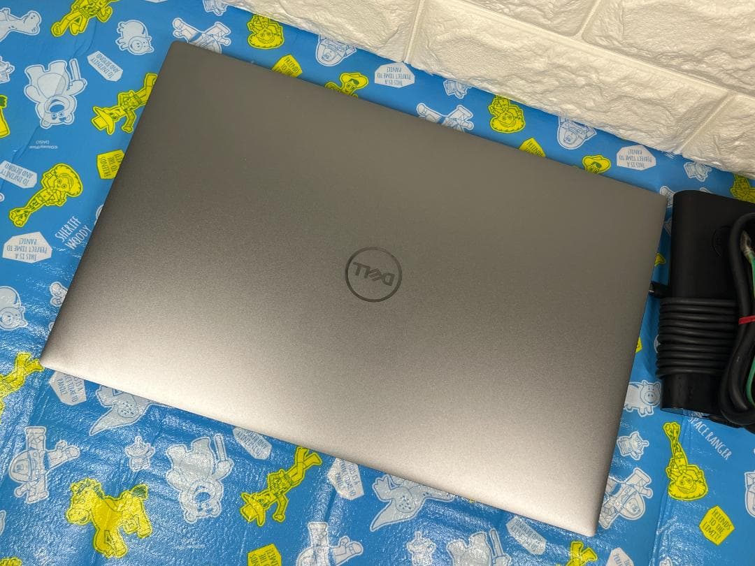 美品 デル Precision 5550 32GB UHD+ 15.6型 タッチ