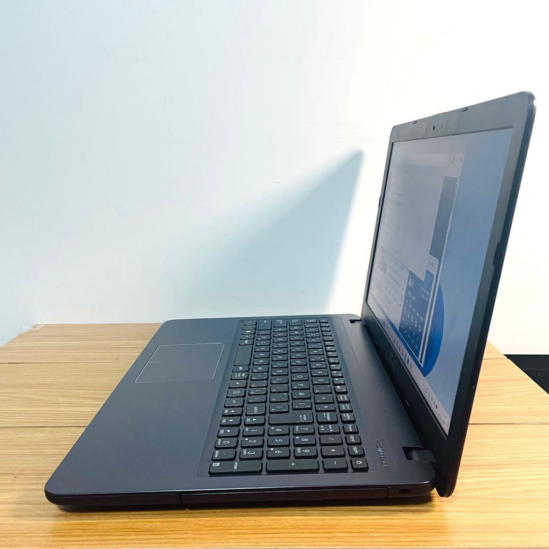 すぐ使える設定済2022モデル薄型ノートSSD256 win11オフィスカメラ