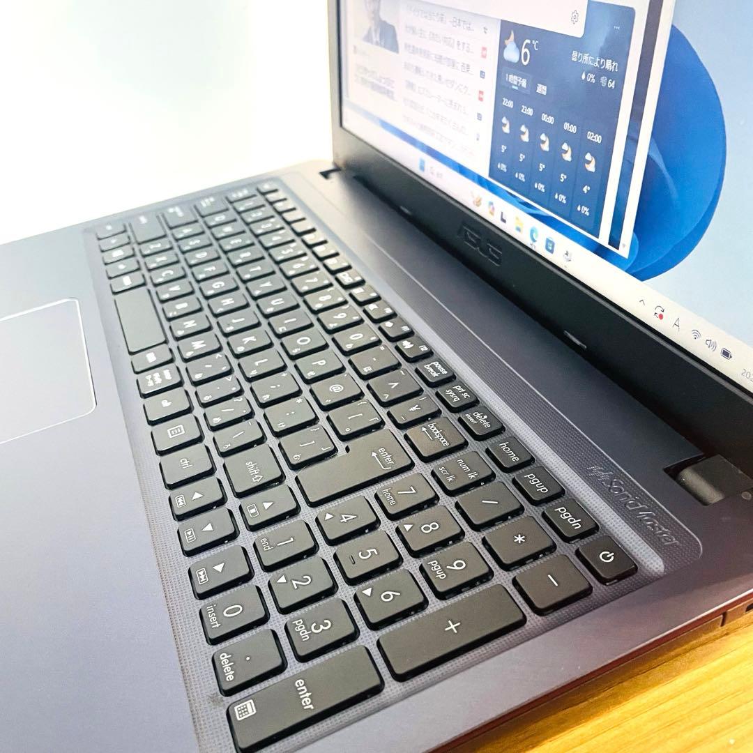 すぐ使える設定済2022モデル薄型ノートSSD256 win11オフィスカメラ