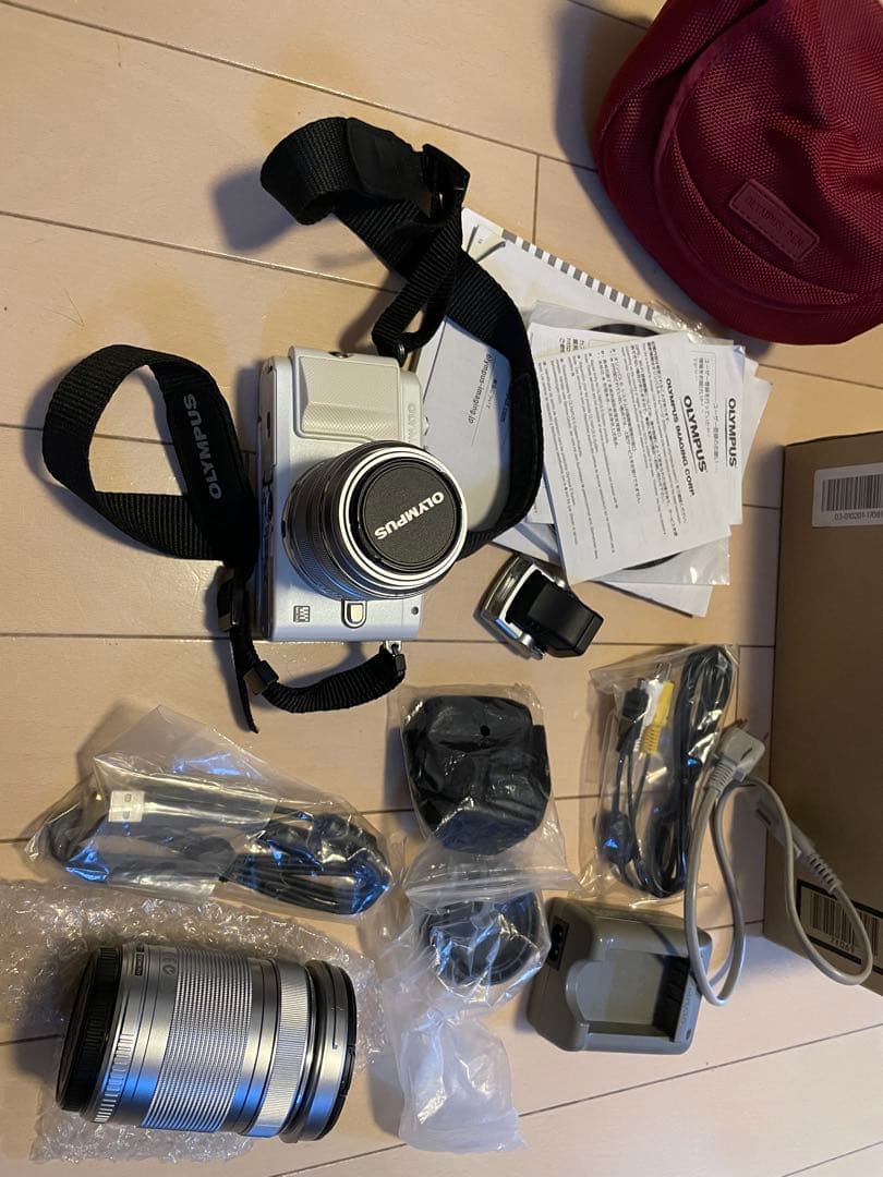 OLYMPUS PEN Lite E-PL6 EZ ダブルズームキット ホワイト