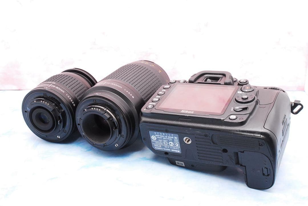 ニコン D7000◎超望遠レンズ付Wレンズ◎ショット数極少◎一眼レフカメラ