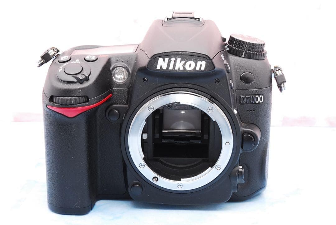 ニコン D7000◎超望遠レンズ付Wレンズ◎ショット数極少◎一眼レフカメラ