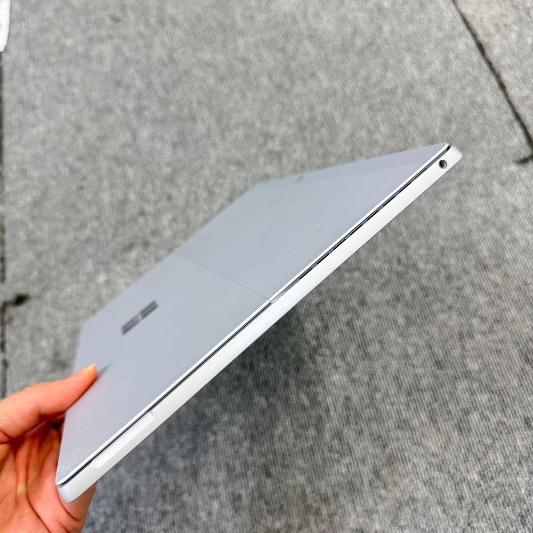 Windowsタブレット本体 Microsoft Surface Pro 5 4GB / 128GB LTE