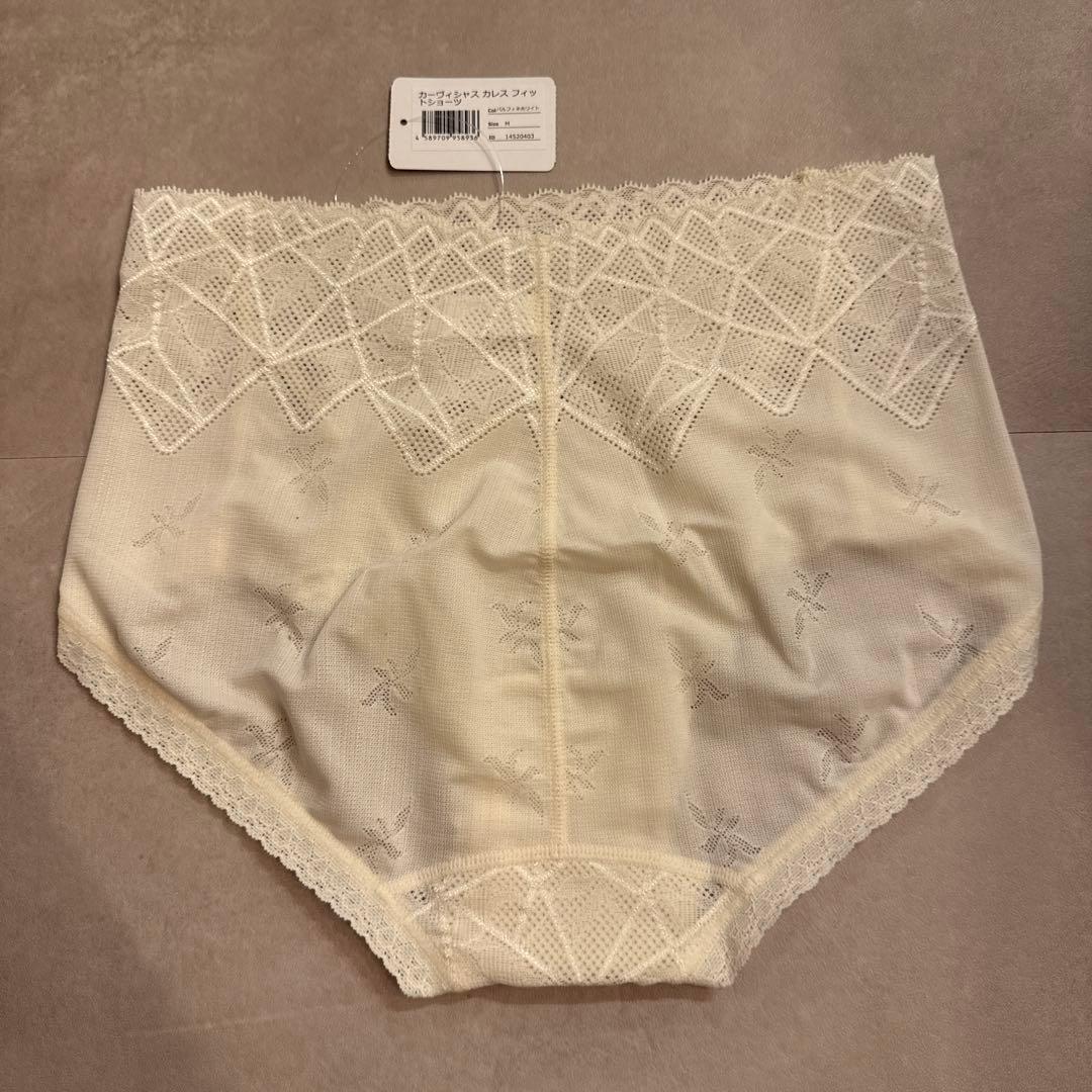 MARUKOマルコ カーヴィシャス カレス フィットショーツ ホワイト M