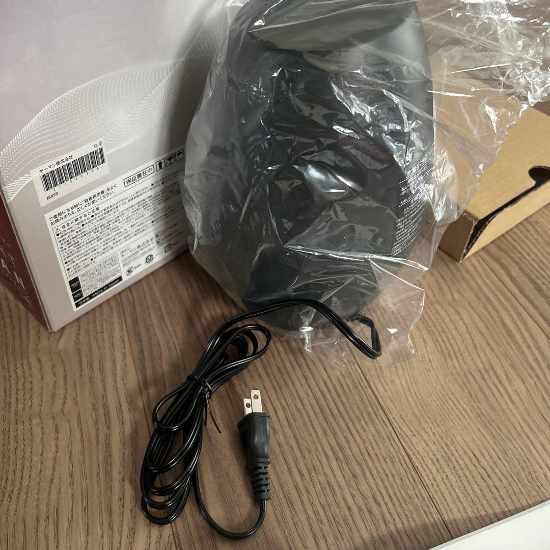 【新品.未使用】YA−MAN IS-98B BLACK 毛穴スチーマー