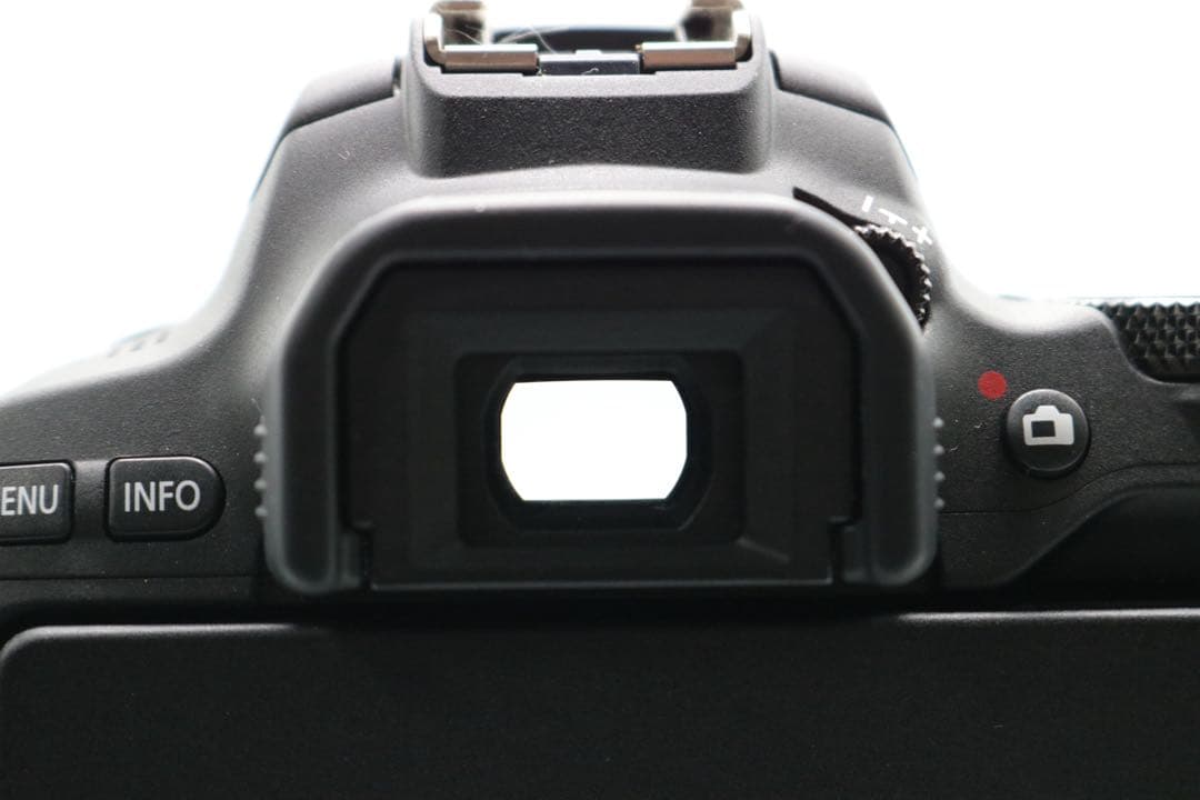 超美品 【Canon EOS Kiss X9 トリプルレンズセット】 安心保証◎