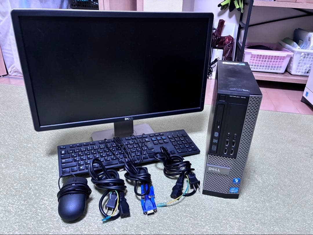 DELL ディスプレイ・キーボード付き　デスクトップPC
