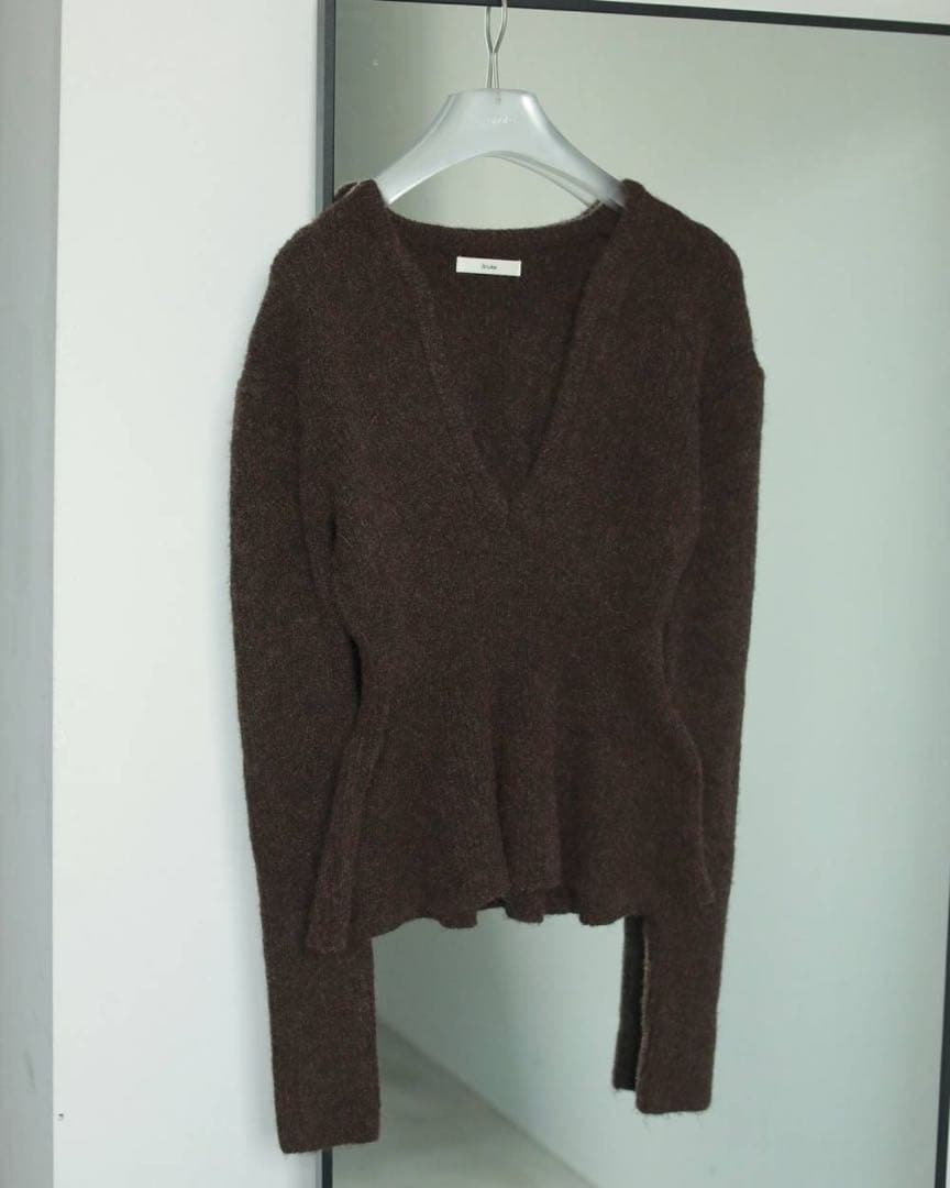 【eeeriさま専用】Soft Peplum knit/anuke