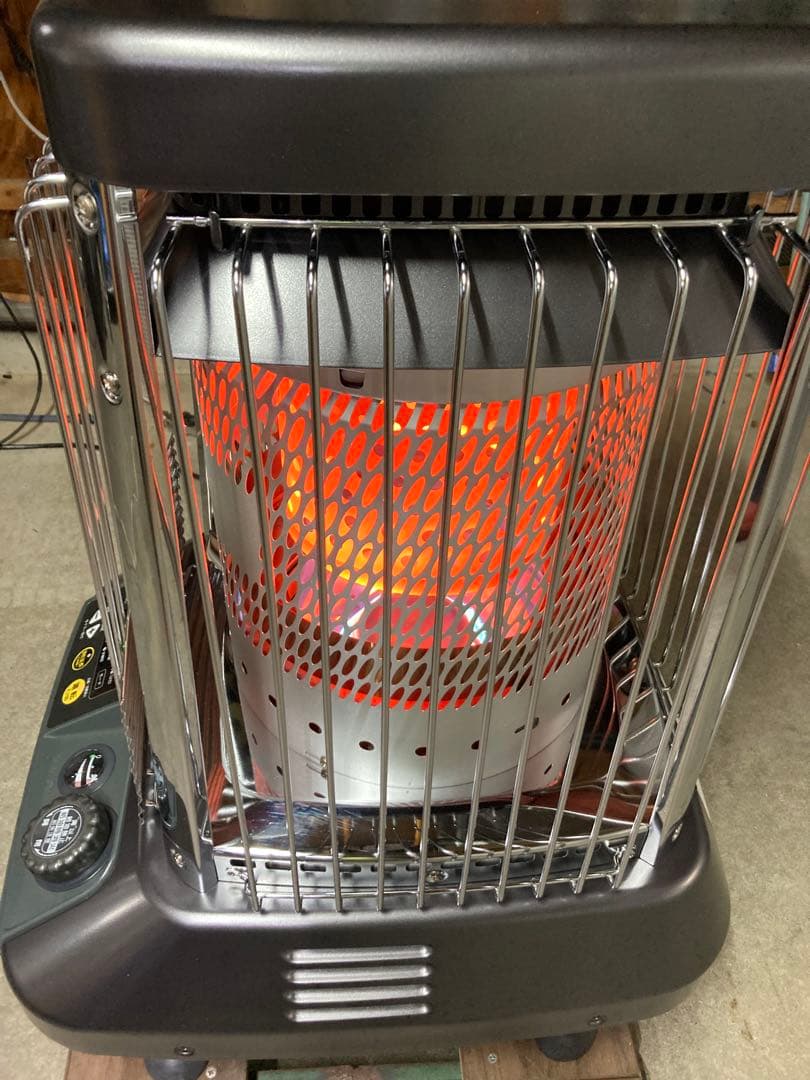 y*u様 送料無料‼ 大型　業務用ストーブ　ダイニチ　ブルーヒーターFM-183